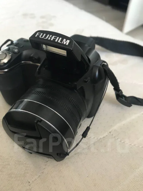Fujifilm FinePix S4300. 20 � ����� ��, ���: 14� � ����� ����