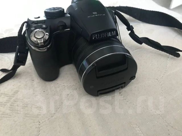 Fujifilm FinePix S4300. 20 � ����� ��, ���: 14� � ����� ����