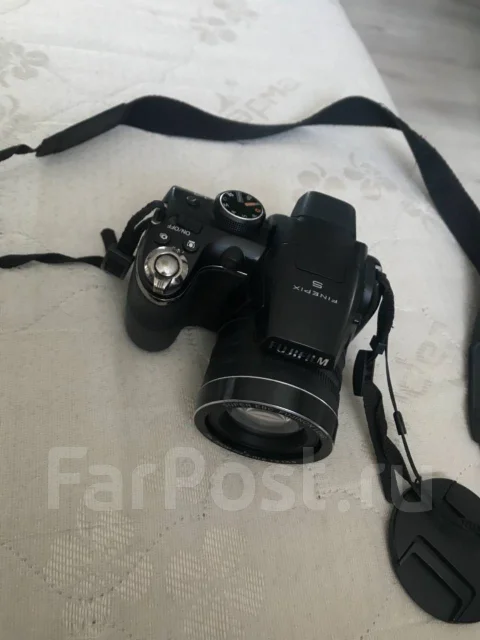 Fujifilm FinePix S4300. 20 � ����� ��, ���: 14� � ����� ����