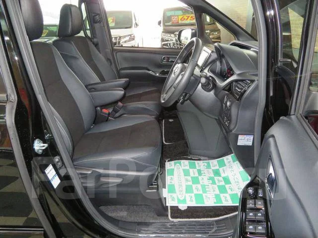 Toyota Noah. ��������, 4wd, 2.0 (152��.�.), ������, 47 000����. ��, �/�. ��� ����� �� ������������ ����