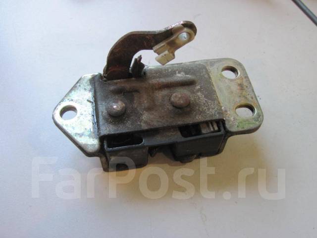 Замок задней двери Toyota Hiace KZH100/LH108/RZH102/KZH132 купить в Хабаровске п