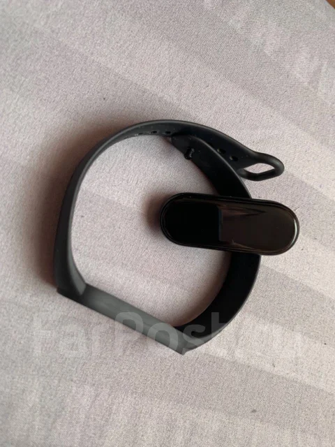 Xiaomi Mi Band 5 ����