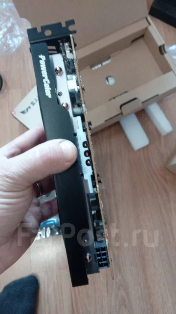 Radeon RX 6600 ����