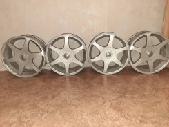 Advan T5. 7.0x16", 4x114.3, 5x114.3, ET35 ����