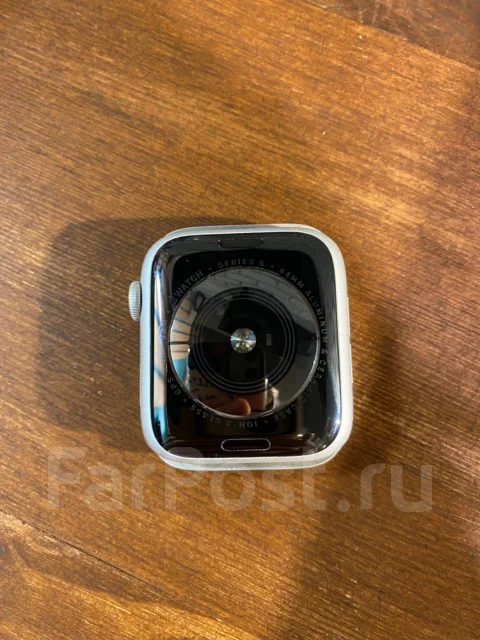 Apple Watch Series 5. GPS, NFC ����