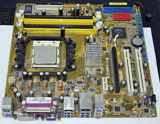 Socket AM2 ����