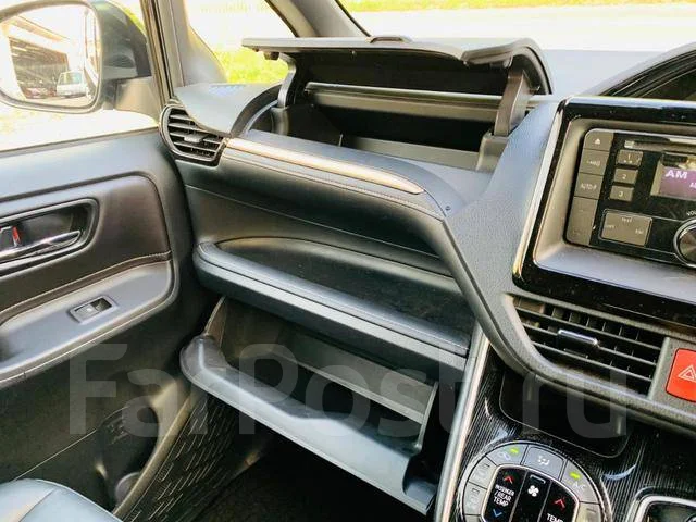 Toyota Esquire. ��������, ��������, 1.8, ������, �/�. ��� ����� �� ������� ����