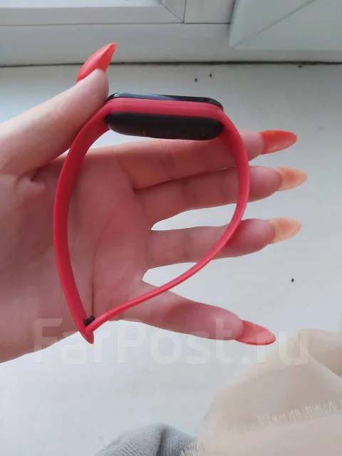 Xiaomi Mi Band 6 ����