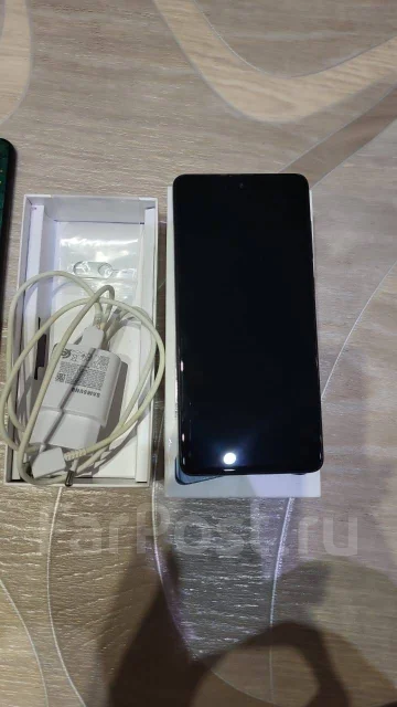 Samsung Galaxy A71. �/�, �����, 3G, 4G LTE, NFC ����