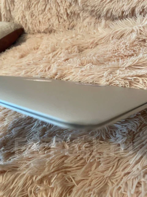 Apple MacBook Air 13 2017 Mid MQD32. 13", ��� 8 ��, WiFi: 1, Bluetooth: 1 ����