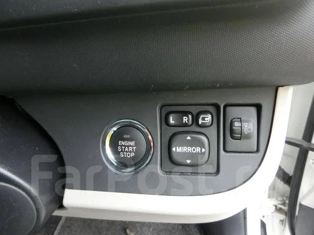 Toyota iQ. ��������, ��������, 1.0 (68��.�.), ������, 40 000����. ��, �/�. ��� ����� �� ������������ ����
