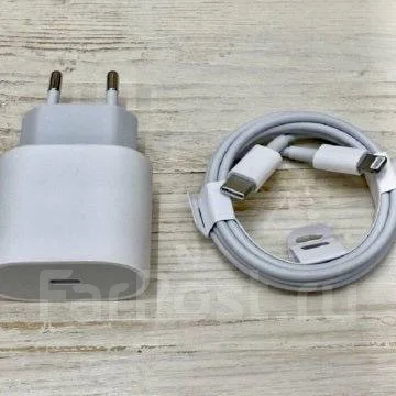 Apple iPhone 11. �/�, �������, 4G LTE, Dual-SIM, NFC ����