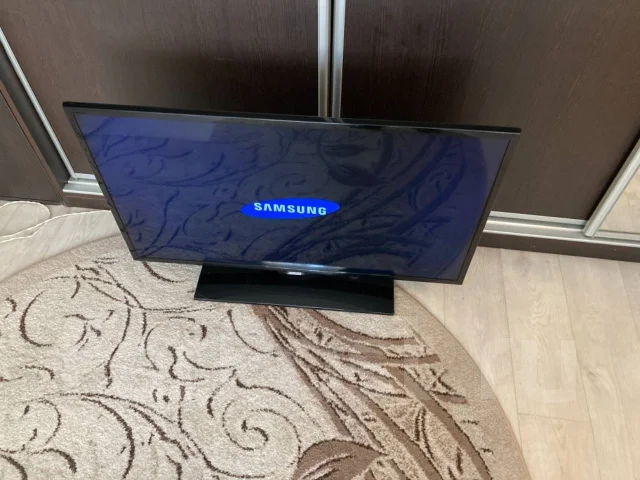 Samsung UE39F5000. LED ����