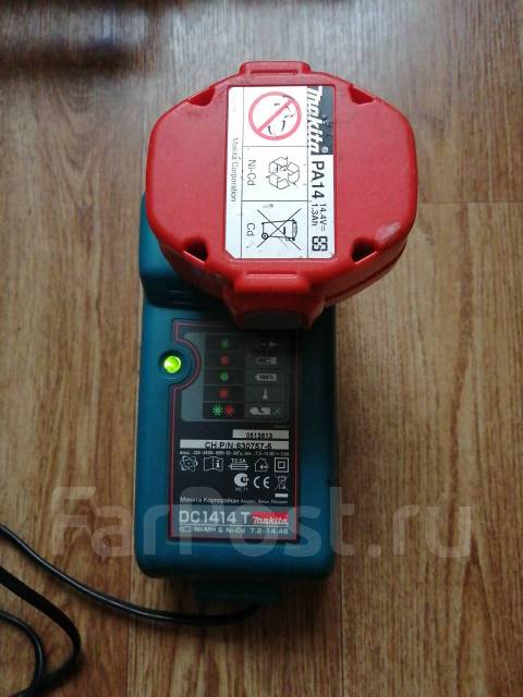 Зарядное устройство Makita DC1414T + АКБ для шуруповерта, б/у, под ...