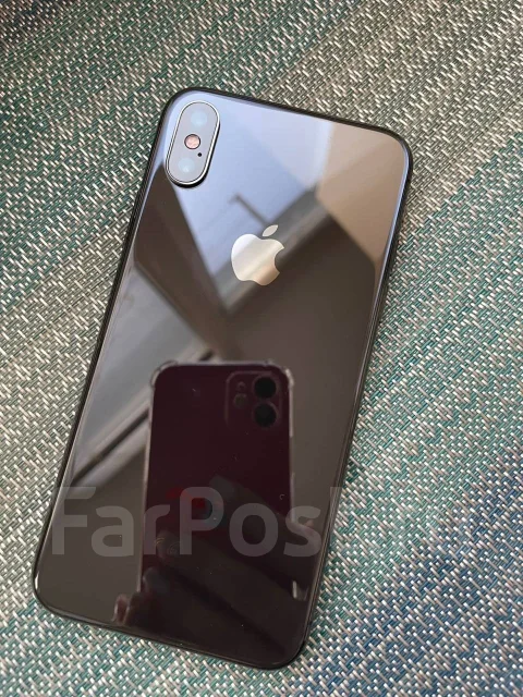 Apple iPhone X. �/�, ������, 4G LTE, NFC ����