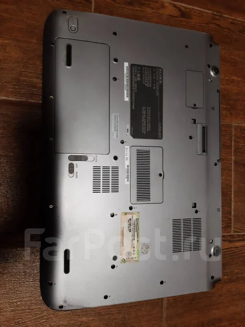 Sony VAIO VGN. 17", 2����, ��� 1024 ��, ���� 60���, WiFi: 1, Bluetooth: 1, ����������� �� 1��. ����