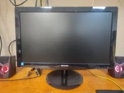 Philips. 20", ���������� �� (LCD, LED, QLED) ����