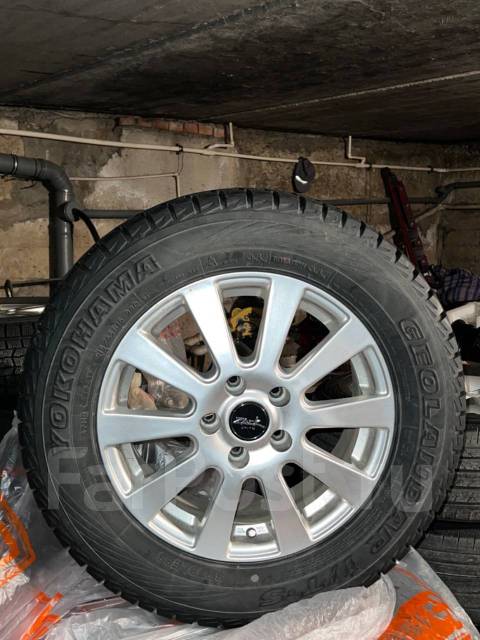 Зимняя резина Yokohama на Toyota Rush 215/65 R16 - Колёса в Уссурийске