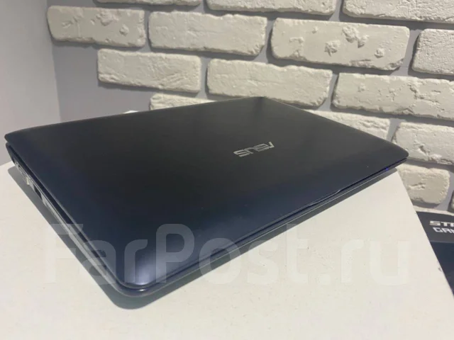 Asus Eee PC 1015PE ����