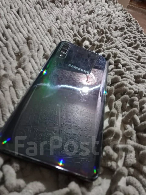 Samsung Galaxy A70. �/�, ������, 3G, 4G LTE, Dual-SIM, NFC ����