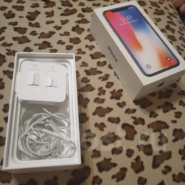 Apple iPhone X. �/�, �����, 4G LTE ����