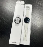 Samsung Galaxy Watch4 ����