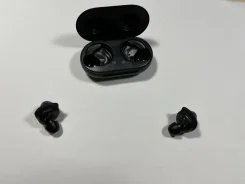 Samsung Galaxy Buds ����