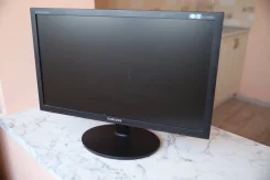 Samsung. 23" ����