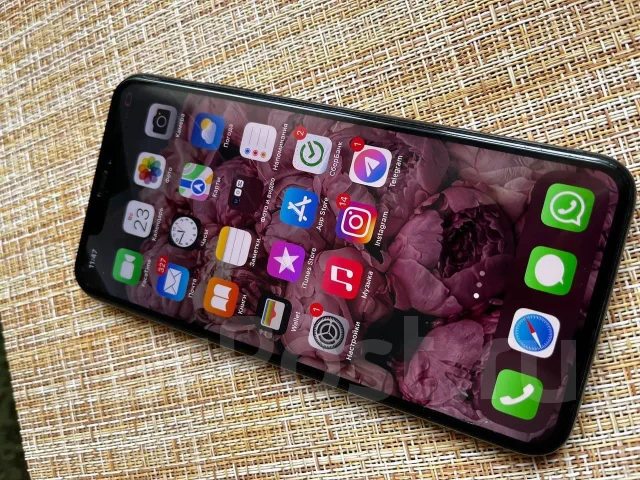 Apple iPhone Xs Max. �/�, �����, 4G LTE, NFC ����