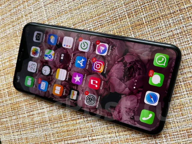 Apple iPhone Xs Max. �/�, �����, 4G LTE, NFC ����