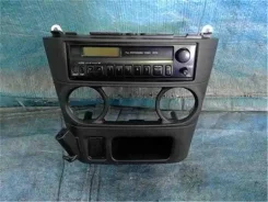 ������������� NISSAN AD 2004 ����