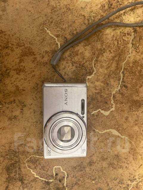 Цифровой фотоаппарат Sony Cyber-shot DSC-W830 Silver, 20 и более, 7х, б ...
