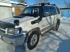 Isuzu Bighorn. �������, 4wd, 3.1 (1 385��.�.), ������, 220 000����. �� ����