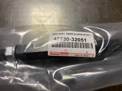 ���� ���������� ������ ������������ Toyota SV30 48730-32051 ����