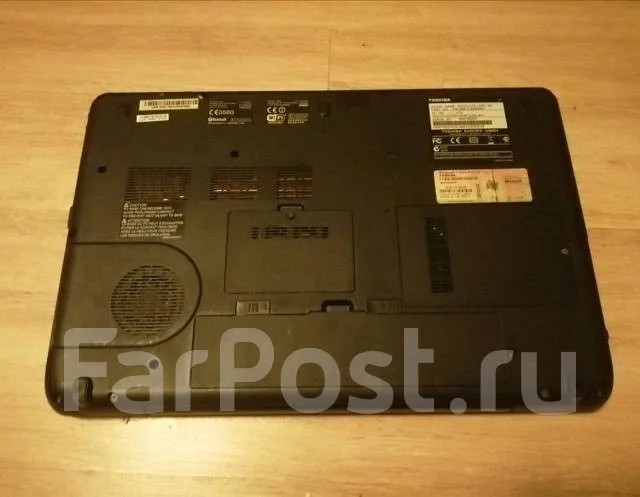 Toshiba Satellite. 15.6", 2,1����, ��� 4 ��, ���� 300���, WiFi: 1, Bluetooth: 1, ����������� �� 1��. ����