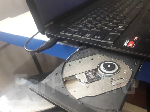 Toshiba Satellite C50D-A-K8K. ��� 4 ��, ���� 450���, WiFi: 1, Bluetooth: 1 ����