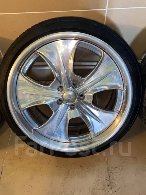 Foose. 8.5/9.0x20", 5x114.3 ����