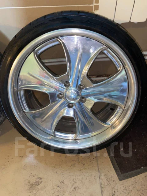 Foose. 8.5/9.0x20", 5x114.3 ����