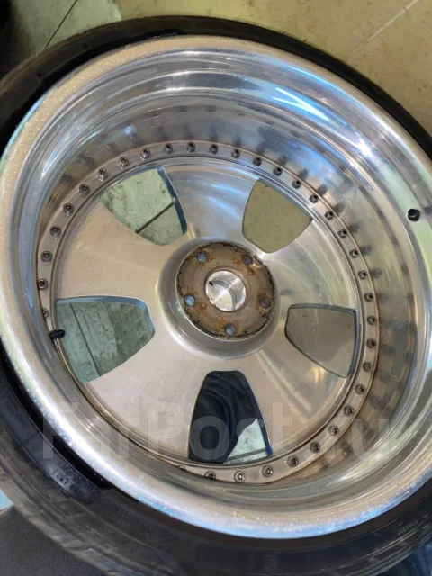Foose. 8.5/9.0x20", 5x114.3 ����