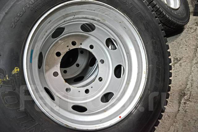 Японские грузовые диски 19.5x6.75J, ET147, ЦО 220,0 мм, под шпильку ...