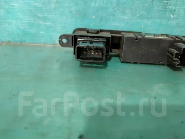 Не работают часы тойота корона