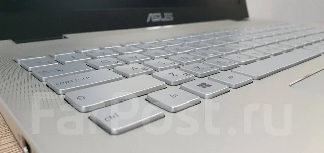 Asus. 15.5", 3,2����, ��� 8 ��, ���� 512���, WiFi: 1, Bluetooth: 1 ����