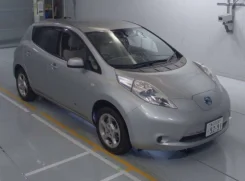 Nissan Leaf. ZE0 ����