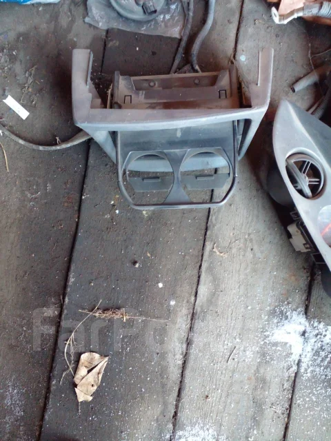 Daihatsu YRV ����