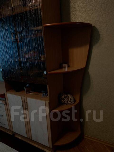 Продам книжный шкаф со столом - Мебель в Хабаровске