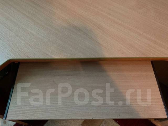 Продам книжный шкаф со столом - Мебель в Хабаровске