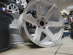 Shogun. 8.5x18", 5x114.3, ET30, �� 73,1���. ����