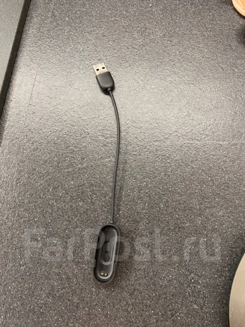 Xiaomi Mi Band 4 ����