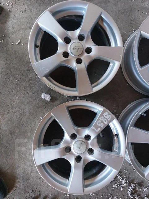 Grass CF. 6.5x16", 5x114.3, ET48 ����