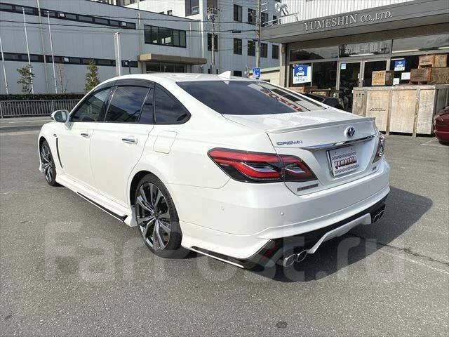 Toyota Crown. �������, 4wd, 3.5, ������, 17����. ��, �/�. ��� ����� �� ������������ ����